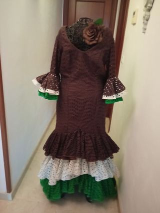 traje flamenca  y complementos