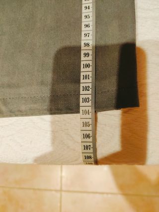 Pantalón chino gris claro