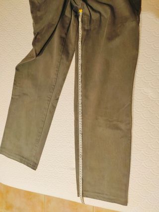 Pantalón chino gris claro