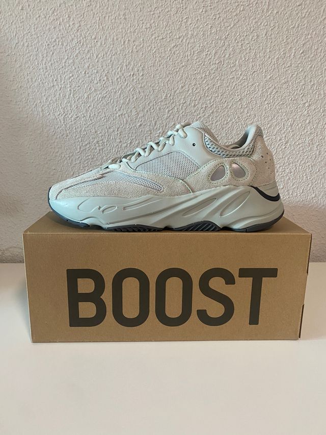 Adidas Yeezy Boost 700 Salt