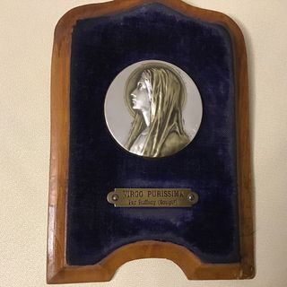 Icono Virgo Purísima, escultor Ruffony. Se cuelga