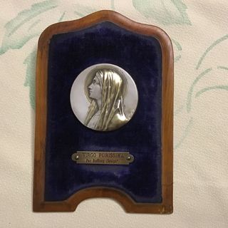 Icono Virgo Purísima, escultor Ruffony. Se cuelga