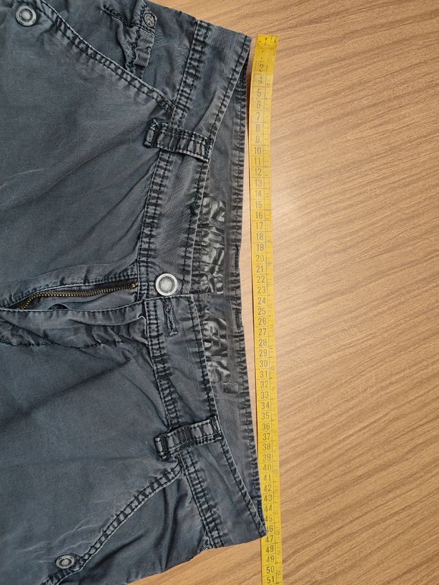 Pantalón corto tipo cargo talla L/XL