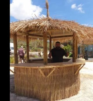 se hacen sombrillas de brezo.esparto.mimbre y x