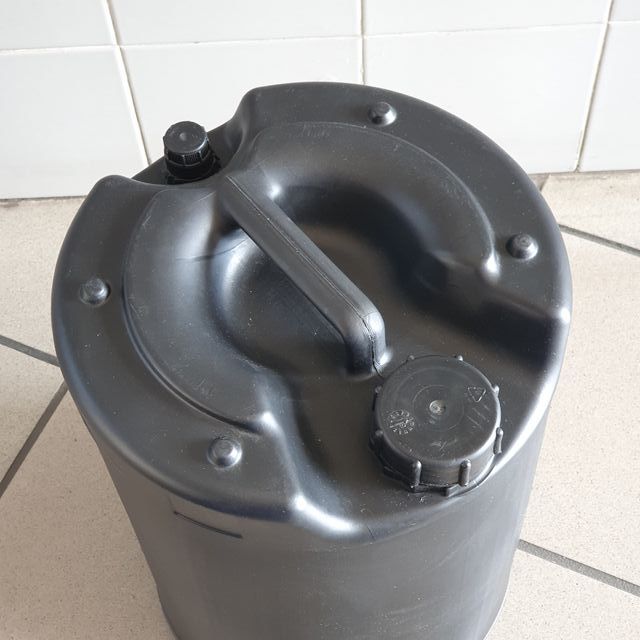 Tanica plastica 20L fusto fustino bidone secchia