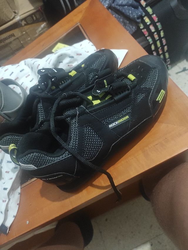 botas de ciclista rockrider