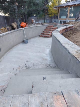 Instalación piscinas de obra/ servicios gunitado