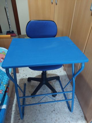 Mesa escritorio y silla