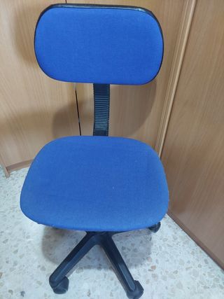 Mesa escritorio y silla