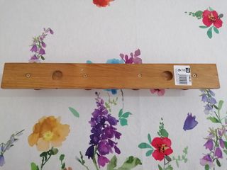 Perchero de madera.