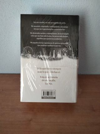 ✅ Historia de un canalla. Julia Navarro.