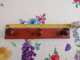 Lote de 2 percheros.