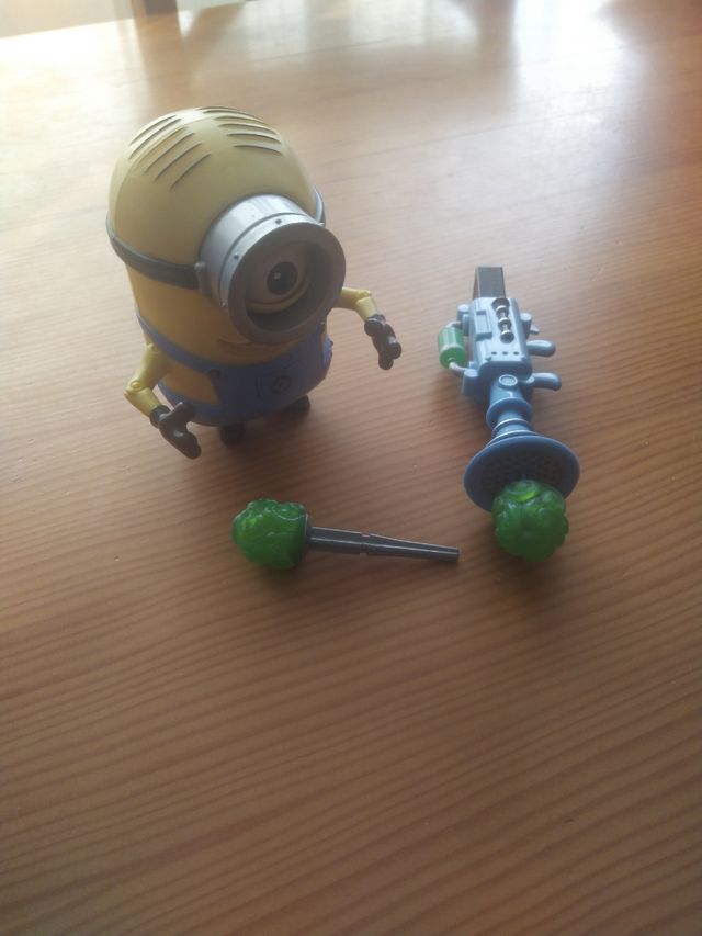Minions con pistola torpedos. 