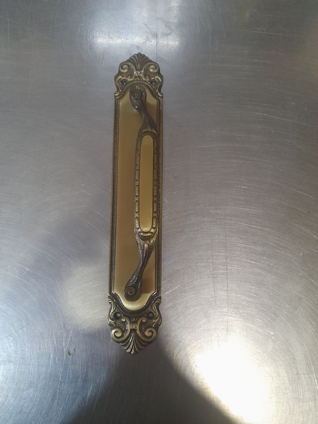 manillon antiguo latón.