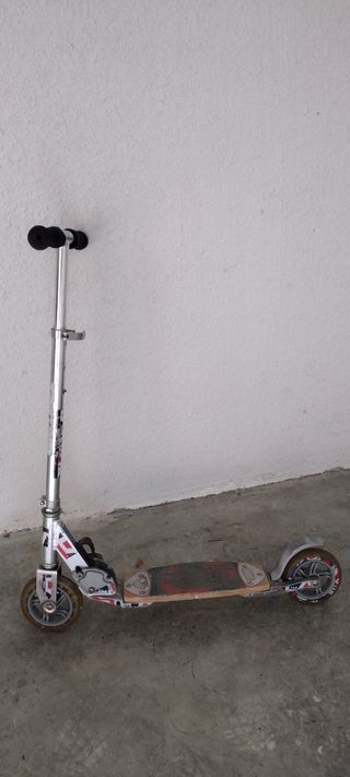 Patinete niño/a marca Fila 