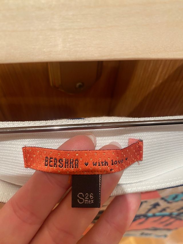 Falda elástica de Bershka