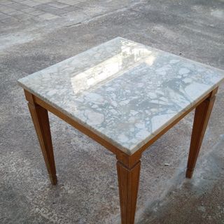 Mesa pequeña antigua de madera noble mármol 