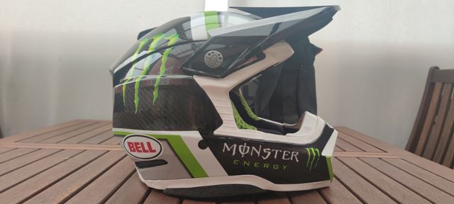 Casco de moto modelo Bell-10 Spherical Pro Circui
