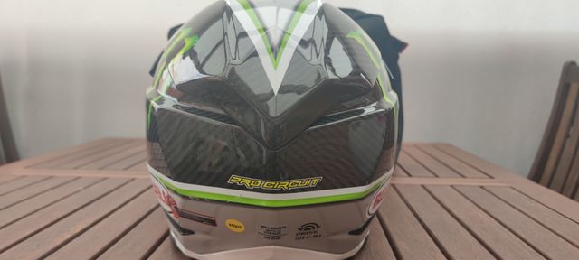 Casco de moto modelo Bell-10 Spherical Pro Circui