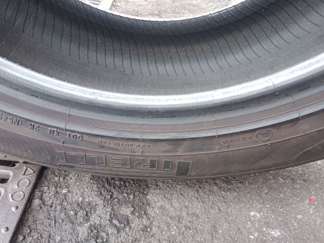 M33(255/55/20/110V)Pirelli Scorpion Verde
