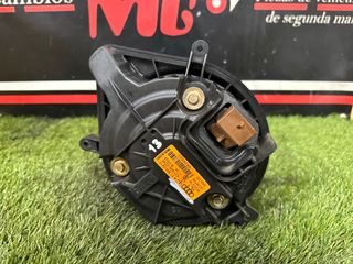 MODULO-CAJA RELE-MOTOR-PALANCA-AUDI A4 8E 2005