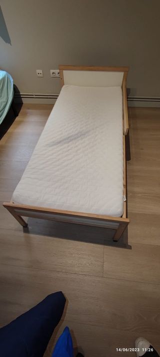Cama pequeña Sniglar 70x160 Ikea + colchon