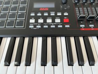 Teclado MIDI AKAI MPK249
