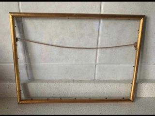 Antiguo marco de fotos sin trasera