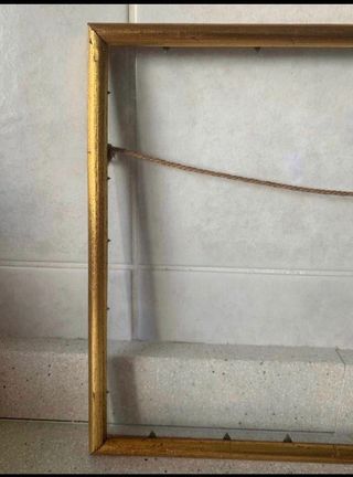 Antiguo marco de fotos sin trasera