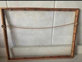 Antiguo marco de fotos sin trasera