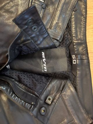 Pantalón moto Revit