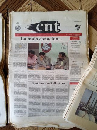 LOTE DE ANTIGUOS PERIÓDICOS CNT