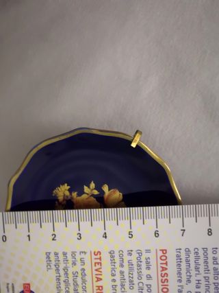 Coppia di piattini decorativi in Limoges