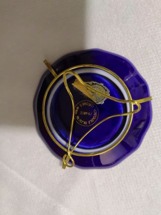 Coppia di piattini decorativi in Limoges