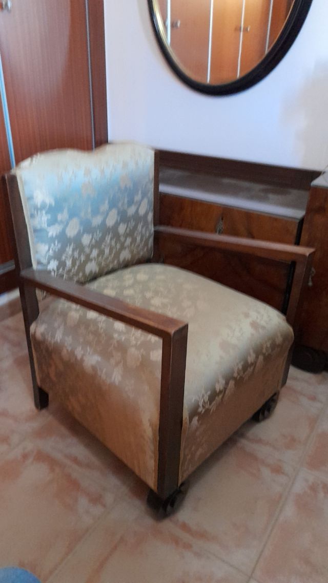 antiquísimo dormitorio de madera de raiz