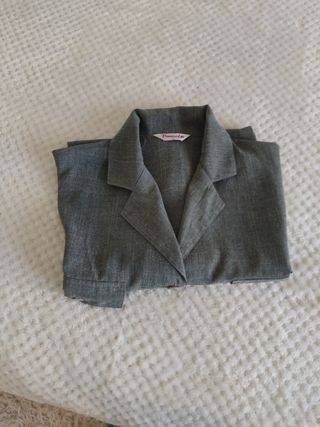 camisa manga corta gris