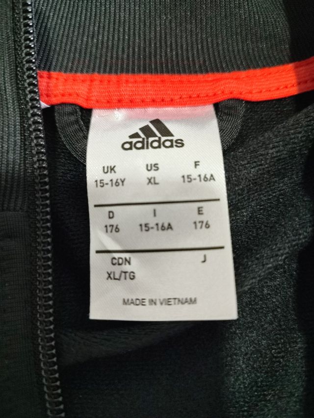 Chaqueta Adidas (original) talla XL chica