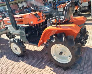 Mini Tractor KUBOTA.