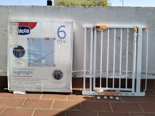 Barreras de seguridad Chicco Nighlight 76-81 cm.