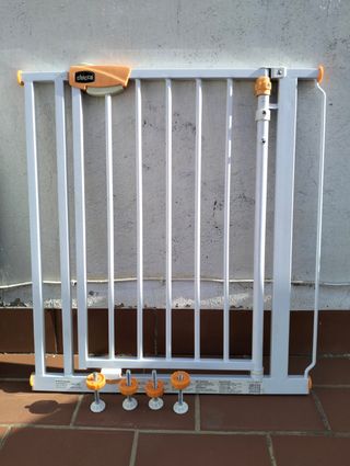 Barreras de seguridad Chicco Nighlight 76-81 cm.