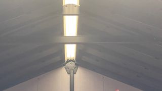 Caseta Oakland 757 mas suelo regulable de plastico