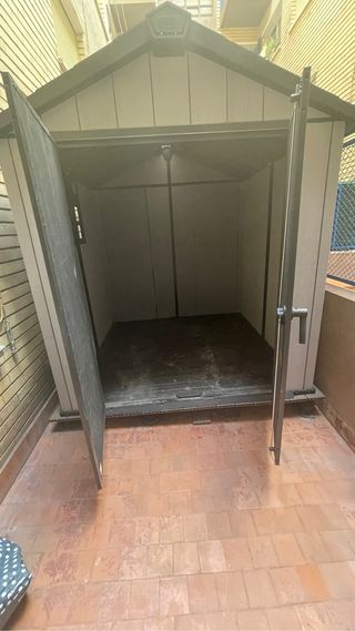 Caseta Oakland 757 mas suelo regulable de plastico