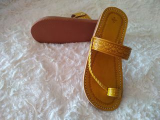 Sandalias de Piel Color Limón Talla 37 hasta la 44