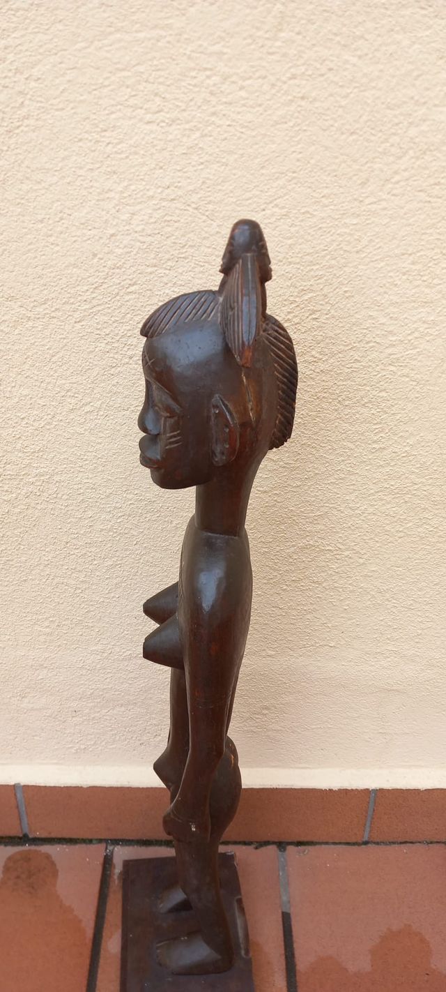 Figura africana tallada