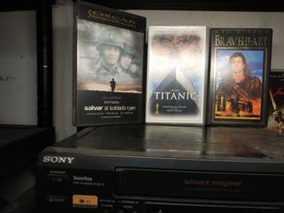 REPRODUCTOR SONY VHS MAS ÉXITOS . TV LG incluida