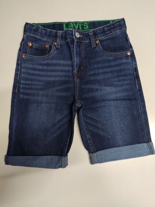 pantalón vaquero corto Levis