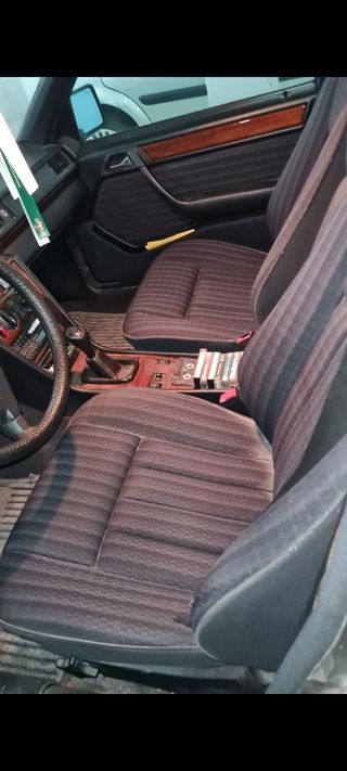 Mercedes-Benz 230E 1991