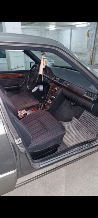 Mercedes-Benz 230E 1991