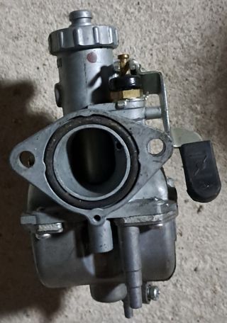 hola vendo carburador de moto de 4 tiempos pit bik