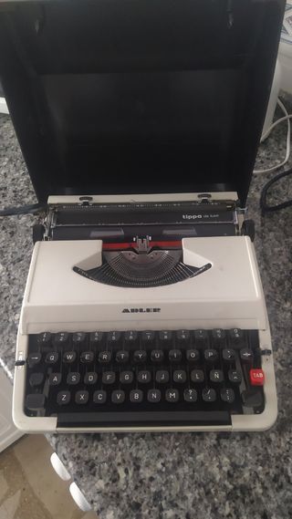 maquina de escribir adler tippa